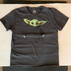 Star Wars Graphic Yoda T-Shirt Gray Men's Youth Size Lg. Unisex Great Condition